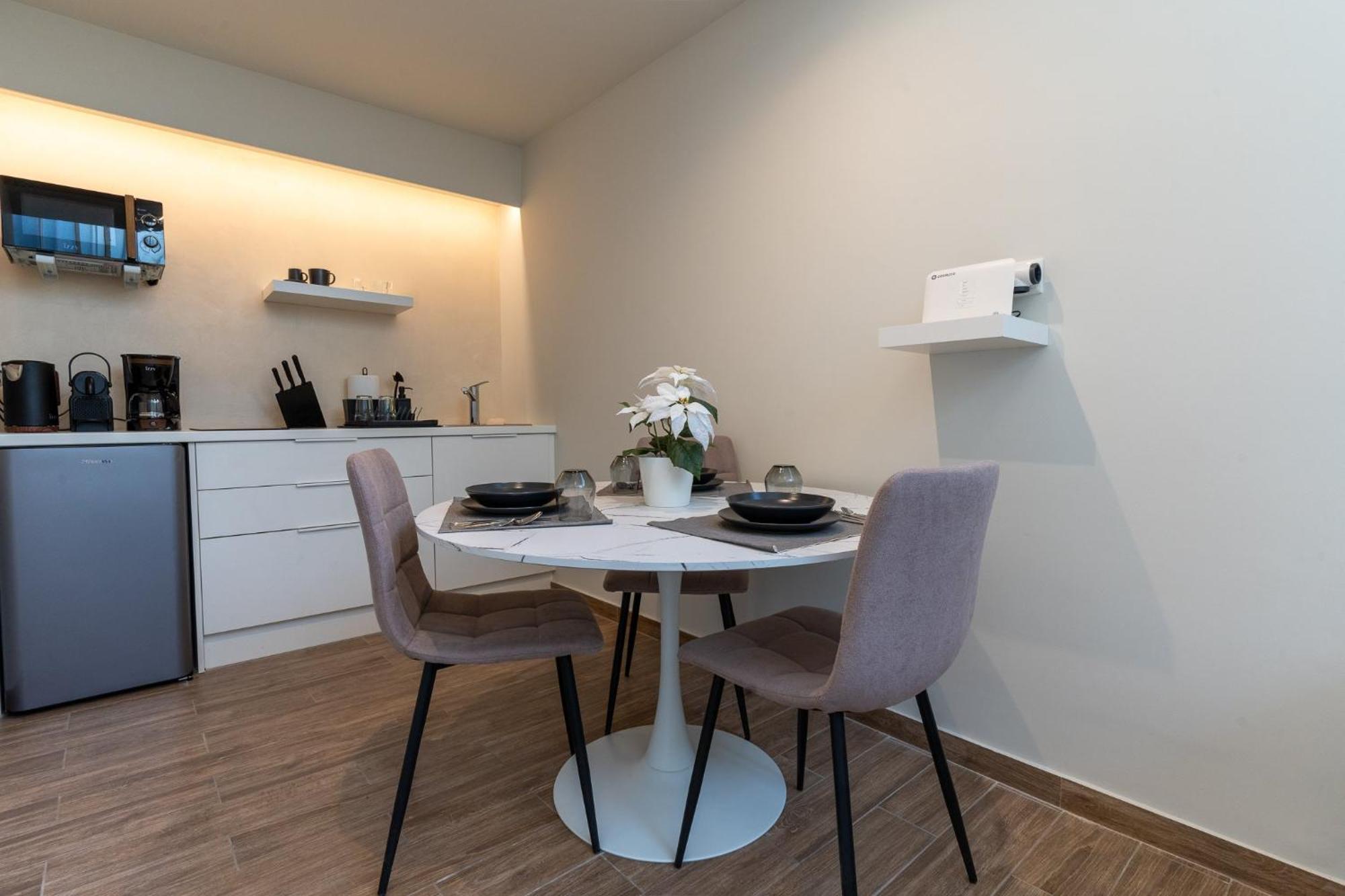 דירות אתונה Acropolis Local Loft מראה חיצוני תמונה